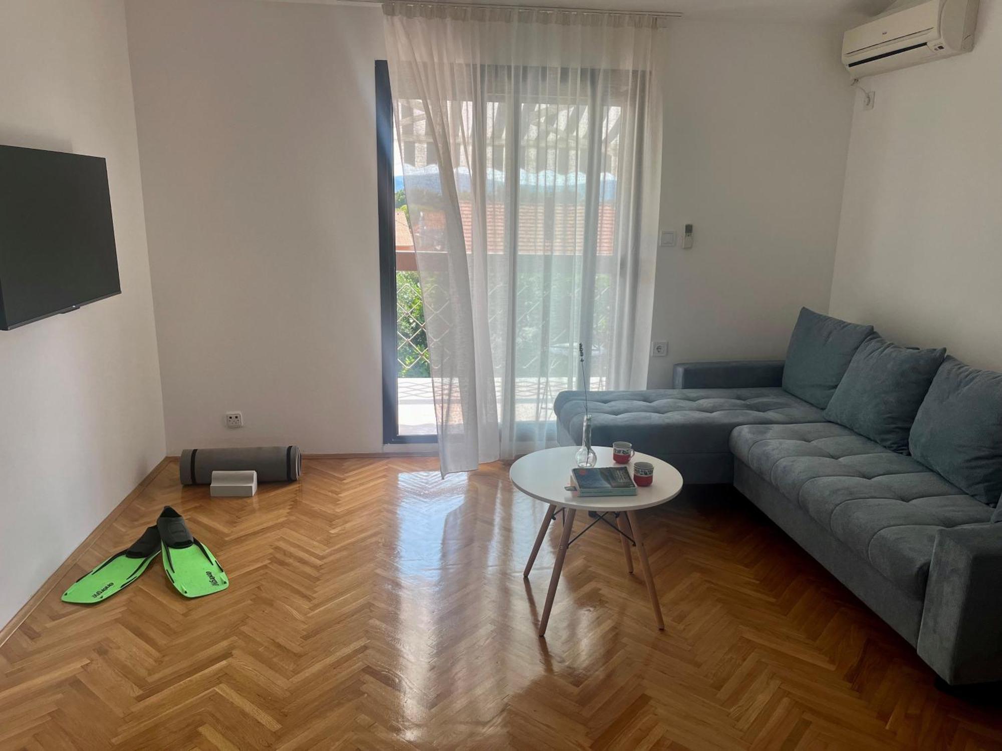 Goldy Apartment